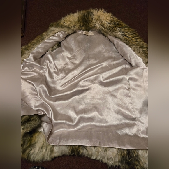 Donna Salyer's Fabulous Furs Faux Fur Ling Vest Size Medium Pockets Soft Lux - Picture 5 of 9